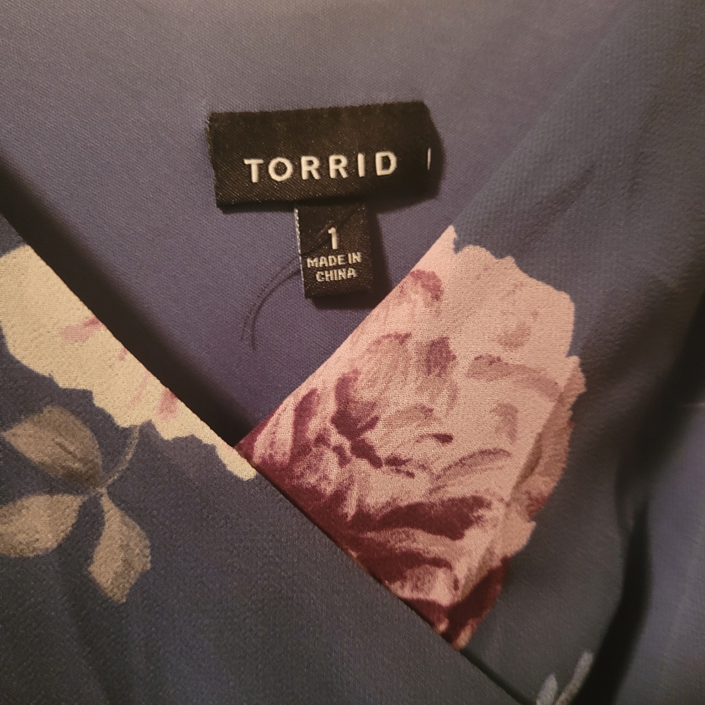 Torrid Women's Blue Floral Cold Shoulder Chiffon Dress Size 1X - Picture 5 of 7
